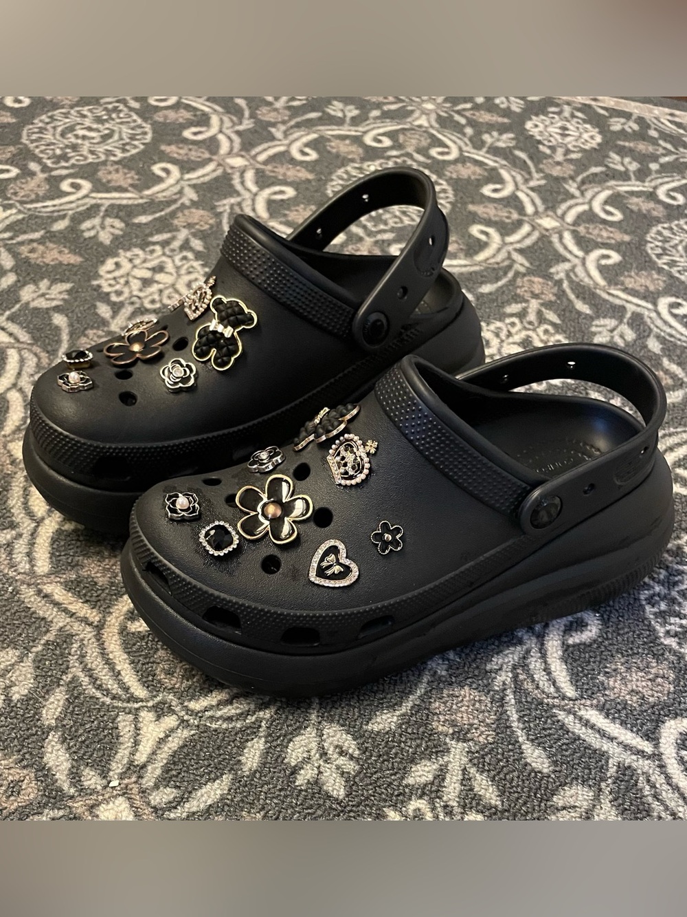 Ladies Black Croc, size 8